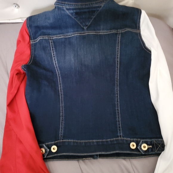 COPY - COPY - Tommy Hilfiger jean jacket - Picture 3 of 3